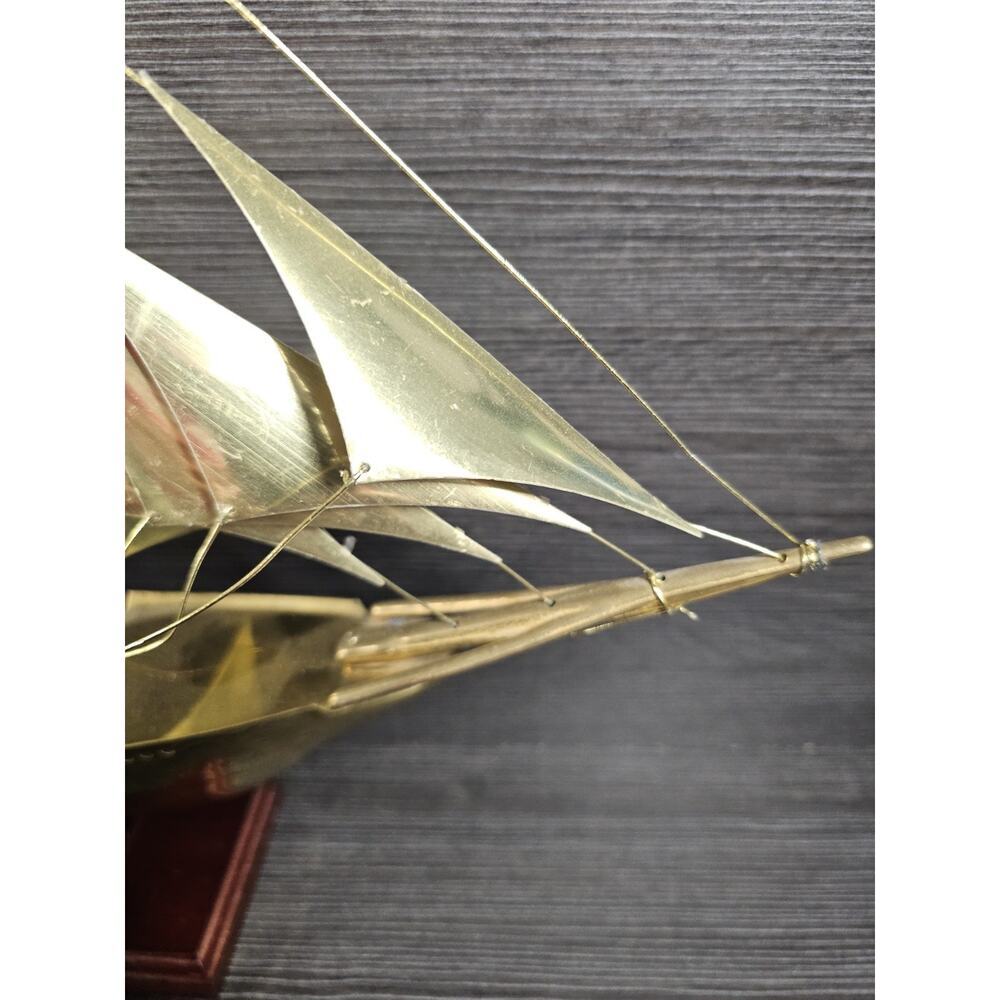 Vintage Brass Sailing Ship Model Display The Sagres Portugal Figure Statue Boat - Picture 4 of 16